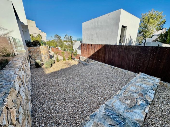 Image No.25-3 Bed Villa for sale