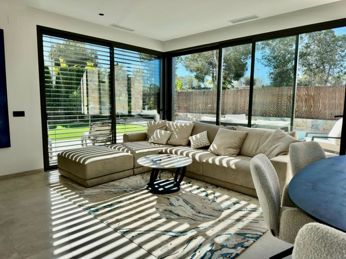 Image No.4-3 Bed Villa for sale