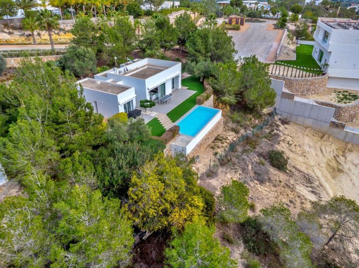 Image No.3-3 Bed Villa for sale