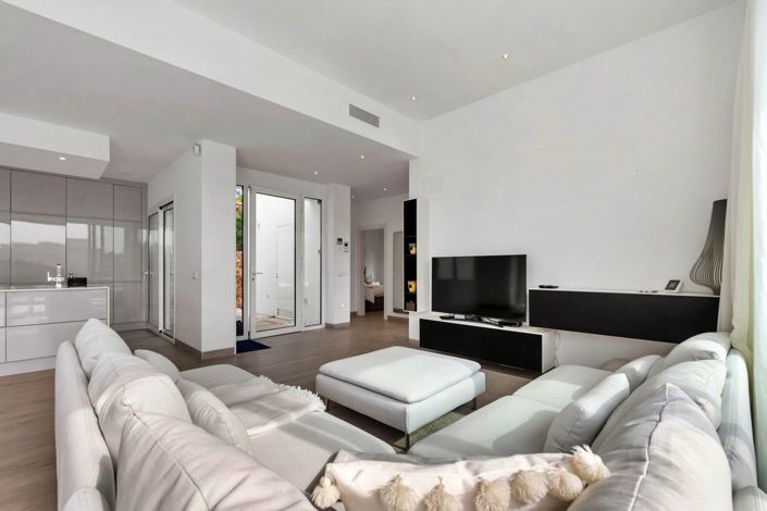 Image No.37-3 Bed Villa for sale