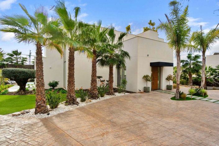 Image No.18-4 Bed Villa for sale