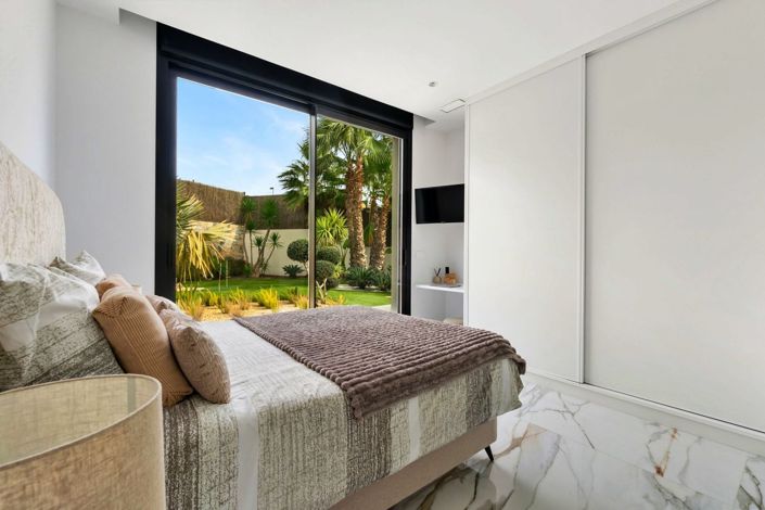 Image No.24-4 Bed Villa for sale