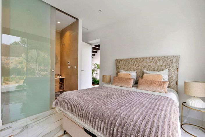 Image No.25-4 Bed Villa for sale