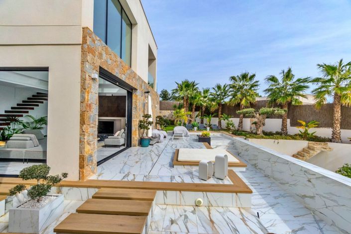 Image No.44-4 Bed Villa for sale