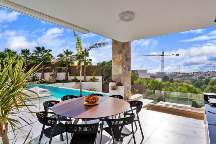 Image No.9-4 Bed Villa for sale