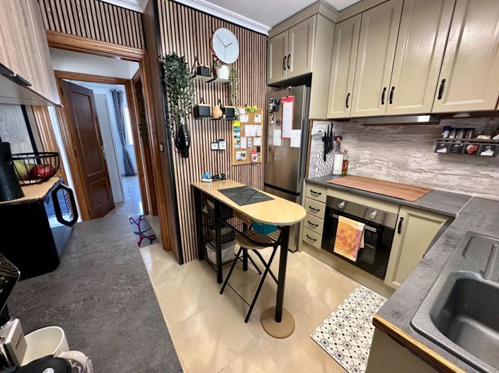 Image No.19-4 Bed Property for sale