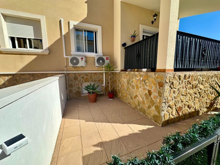 Image No.30-4 Bed Property for sale