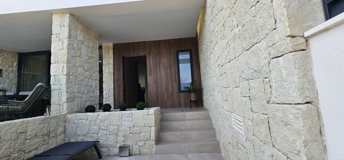 Image No.6-3 Bed Villa for sale