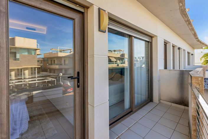 Image No.30-3 Bed Apartment for sale