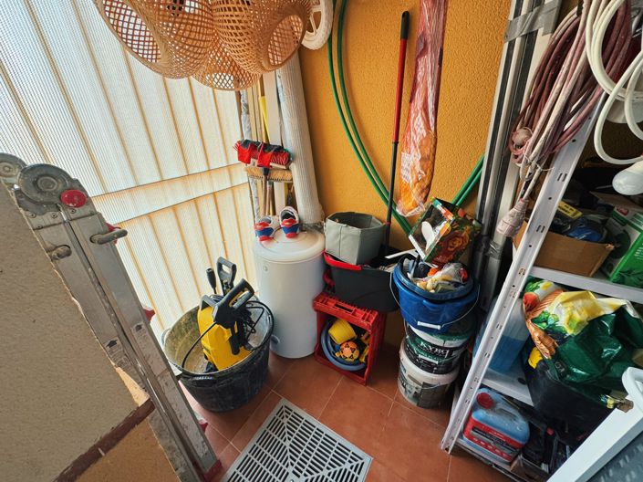 Image No.10-3 Bed Property for sale