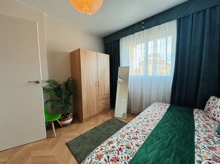 Image No.16-3 Bed Property for sale