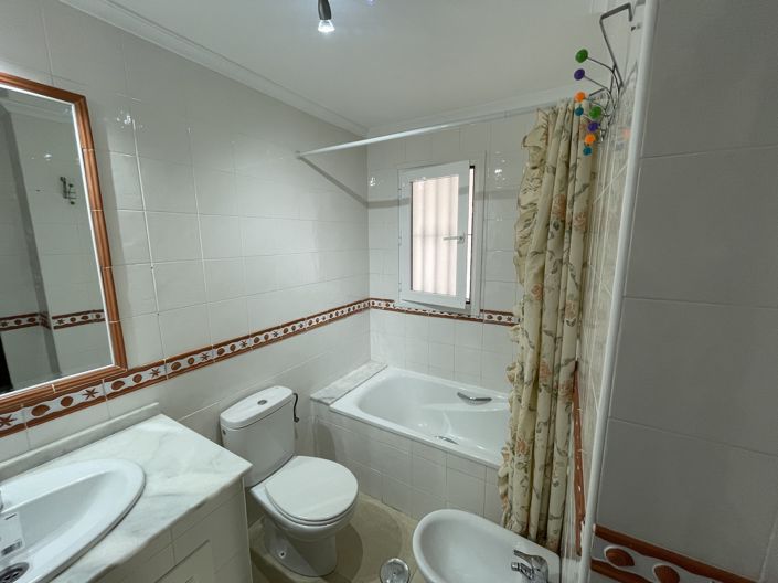 Image No.16-2 Bed Apartment for sale