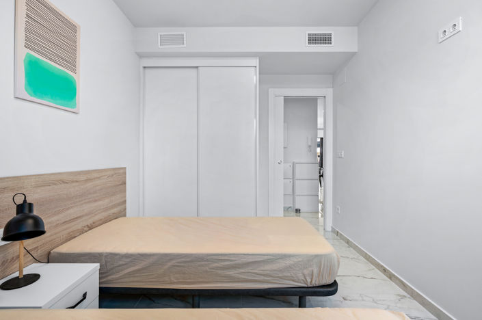 Image No.15-2 Bed Apartment for sale