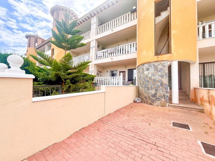 Image No.20-2 Bed Apartment for sale