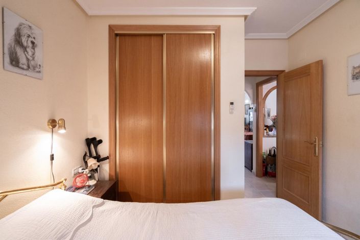 Image No.14-2 Bed Property for sale