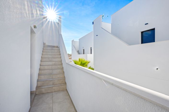 Image No.35-3 Bed Villa for sale