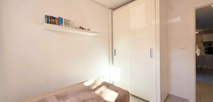 Image No.18-2 Bed Apartment for sale