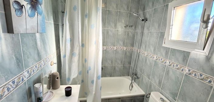 Image No.24-4 Bed Property for sale