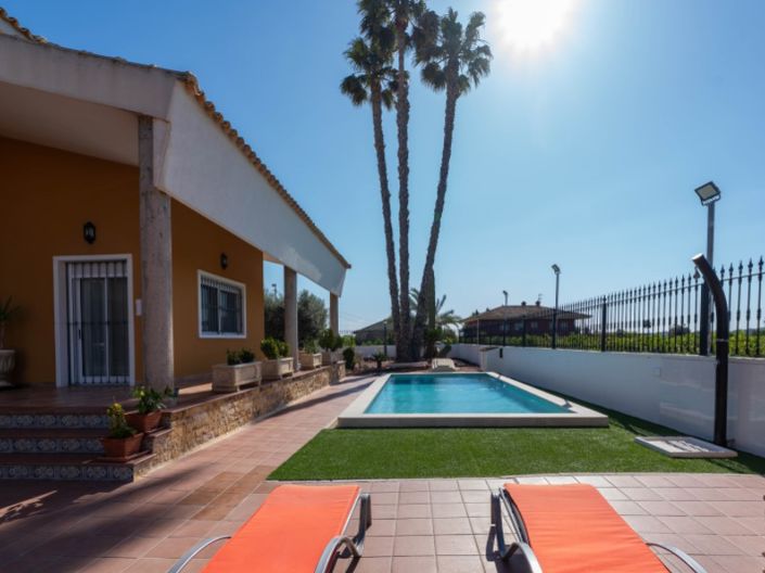 Image No.17-5 Bed Villa for sale