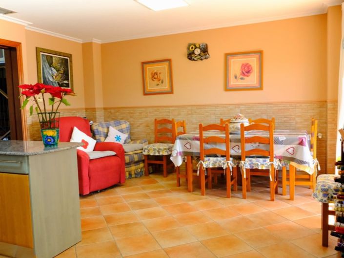 Image No.37-5 Bed Villa for sale