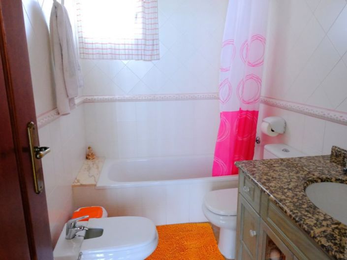 Image No.42-5 Bed Villa for sale