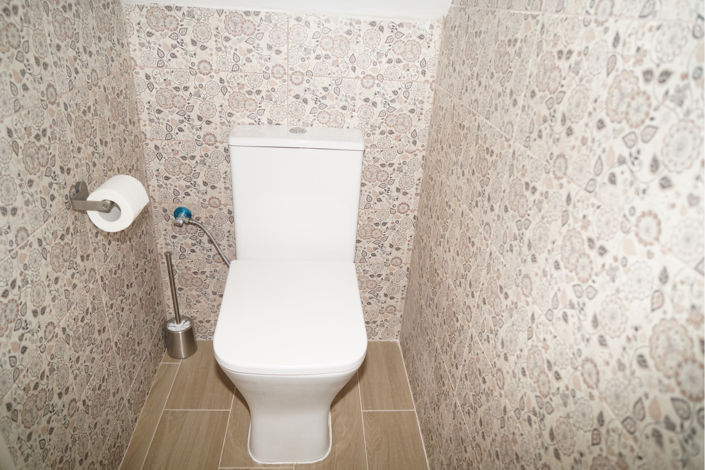 Image No.10-3 Bed Property for sale