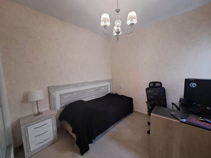 Image No.12-3 Bed Property for sale