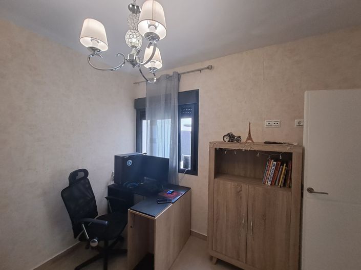 Image No.13-3 Bed Property for sale