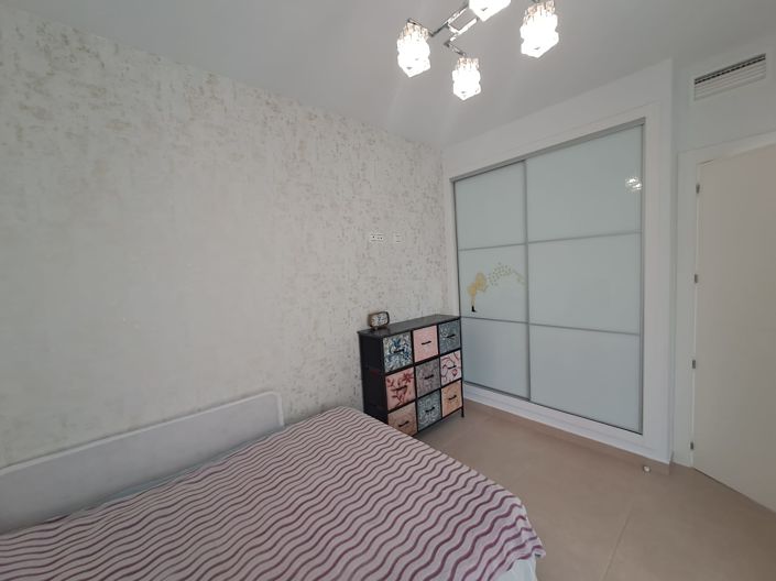 Image No.14-3 Bed Property for sale