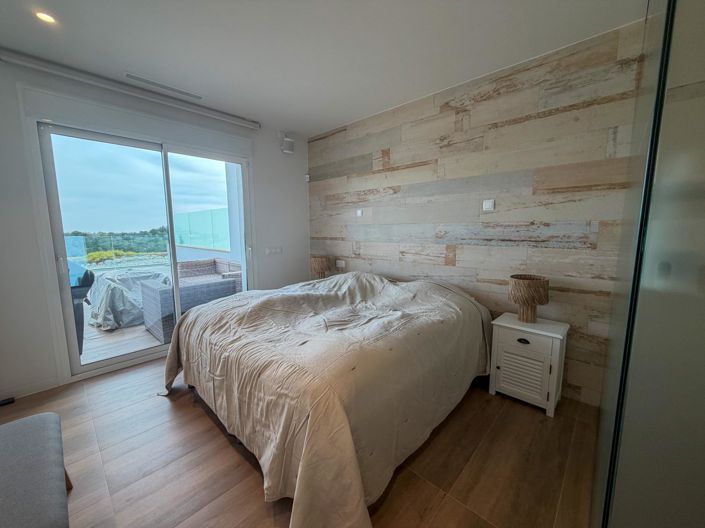 Image No.21-3 Bed Apartment for sale