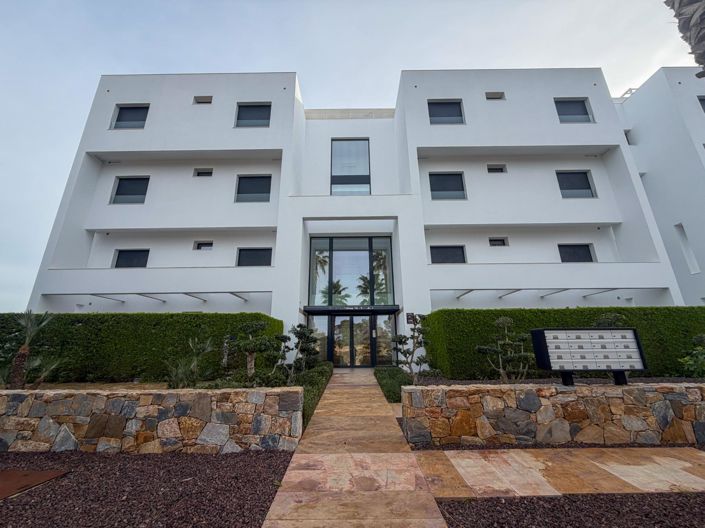 Image No.3-3 Bed Apartment for sale