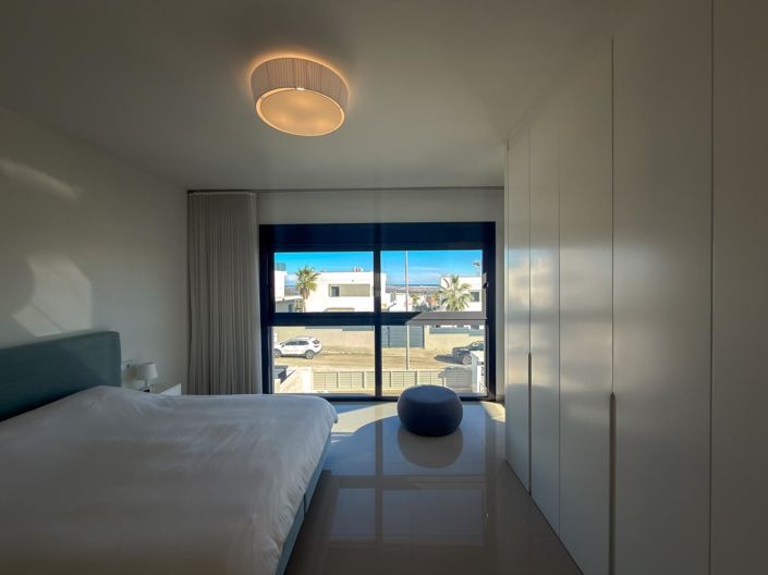 Image No.24-4 Bed Villa for sale