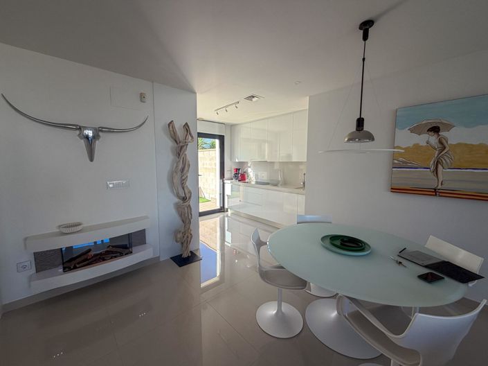 Image No.9-4 Bed Villa for sale