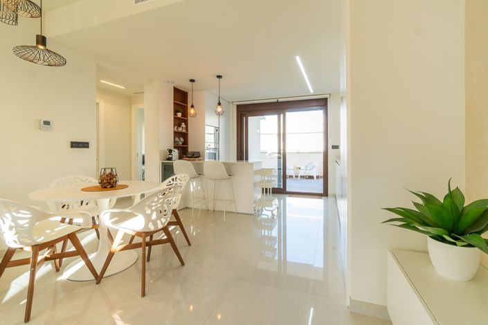 Image No.9-2 Bed Apartment for sale