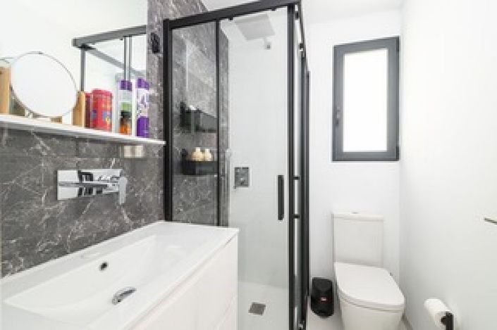 Image No.16-3 Bed Property for sale