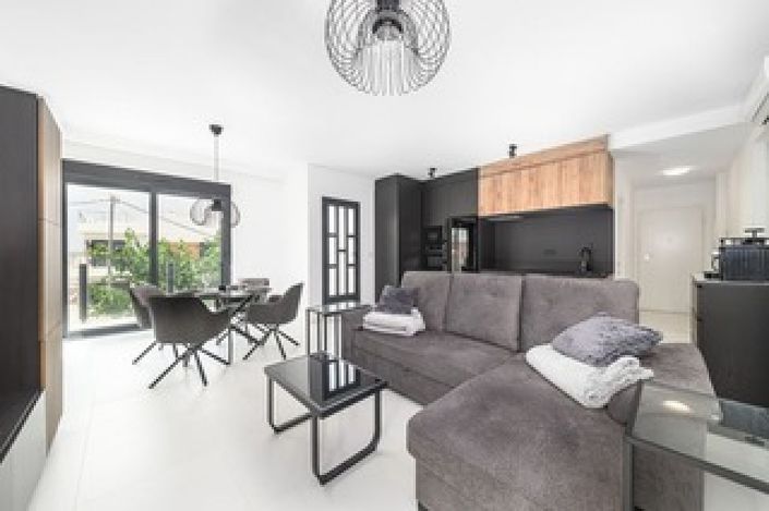 Image No.5-3 Bed Property for sale