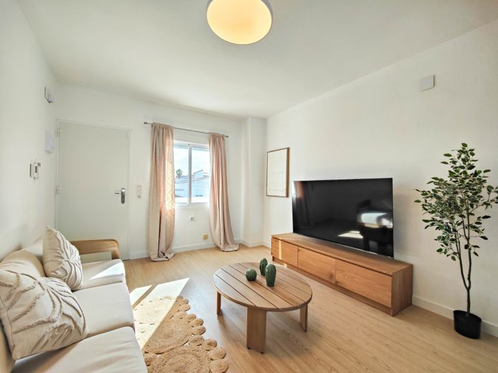 Image No.20-2 Bed Apartment for sale