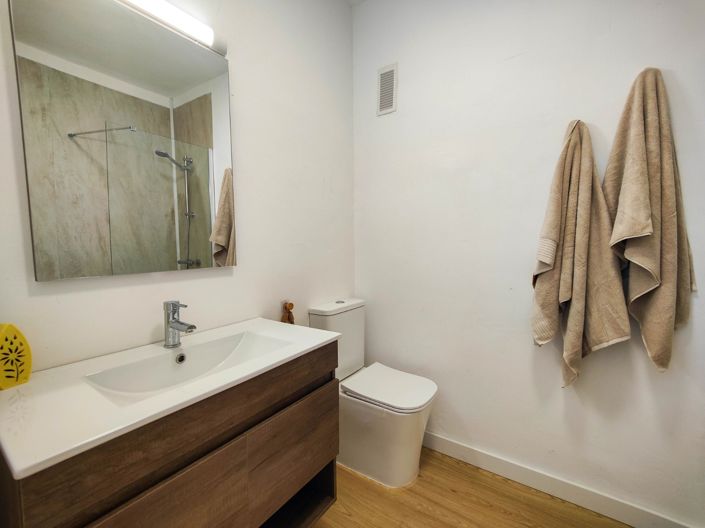 Image No.21-2 Bed Apartment for sale