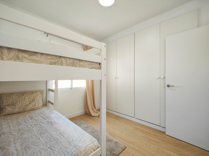 Image No.28-2 Bed Apartment for sale