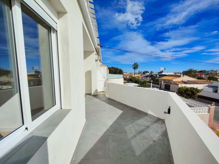 Image No.31-2 Bed Apartment for sale