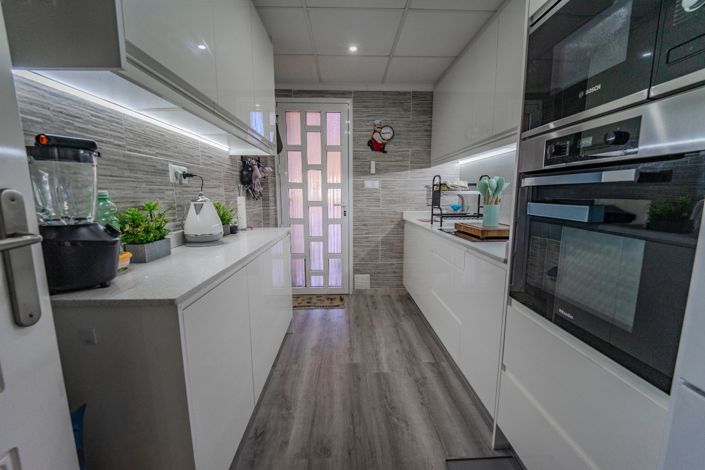 Image No.14-3 Bed Property for sale