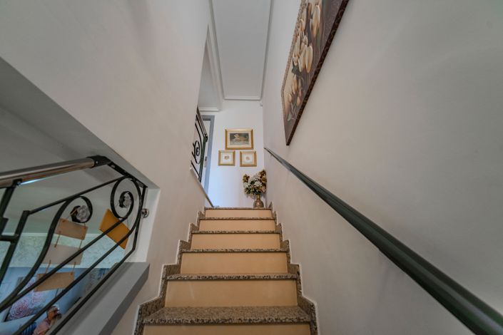 Image No.31-3 Bed Property for sale