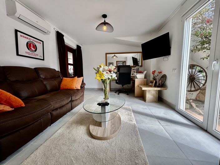 Image No.19-6 Bed Villa for sale