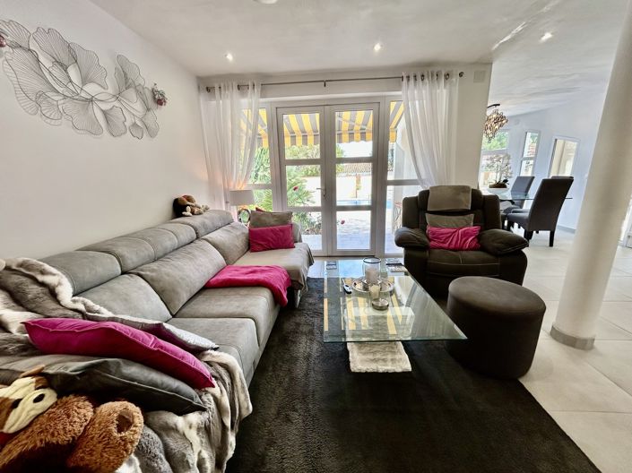 Image No.6-6 Bed Villa for sale