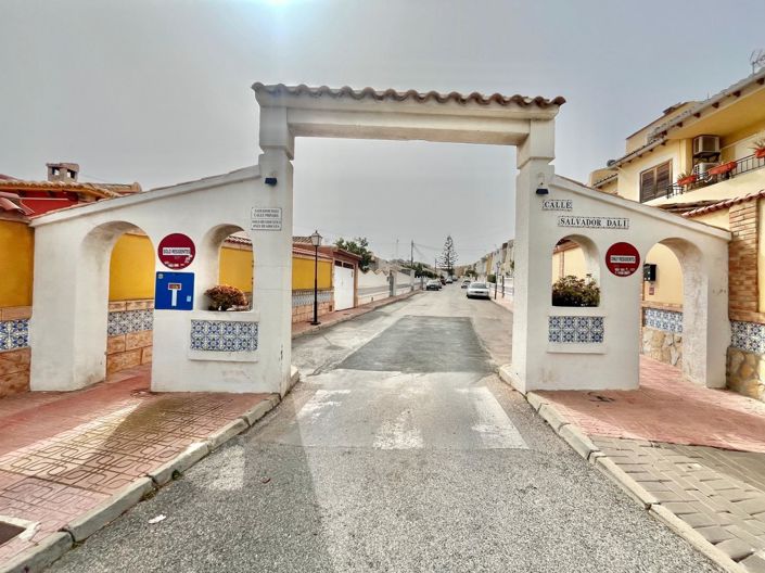 Image No.27-Villa de 2 chambres à vendre à Torrevieja