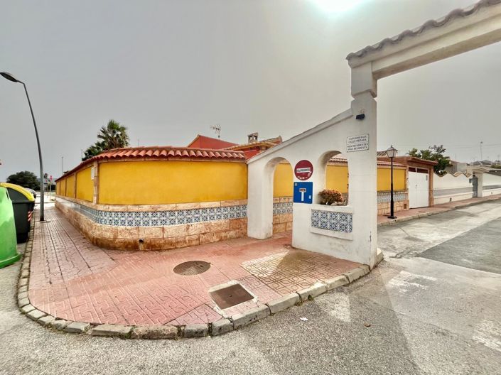 Image No.31-Villa de 2 chambres à vendre à Torrevieja