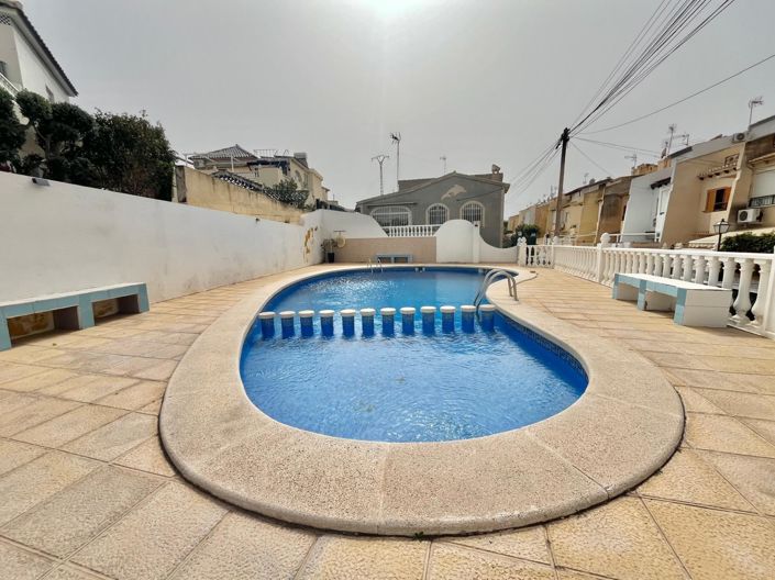 Image No.8-Villa de 2 chambres à vendre à Torrevieja