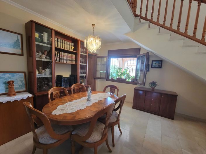 Image No.9-4 Bed Villa for sale