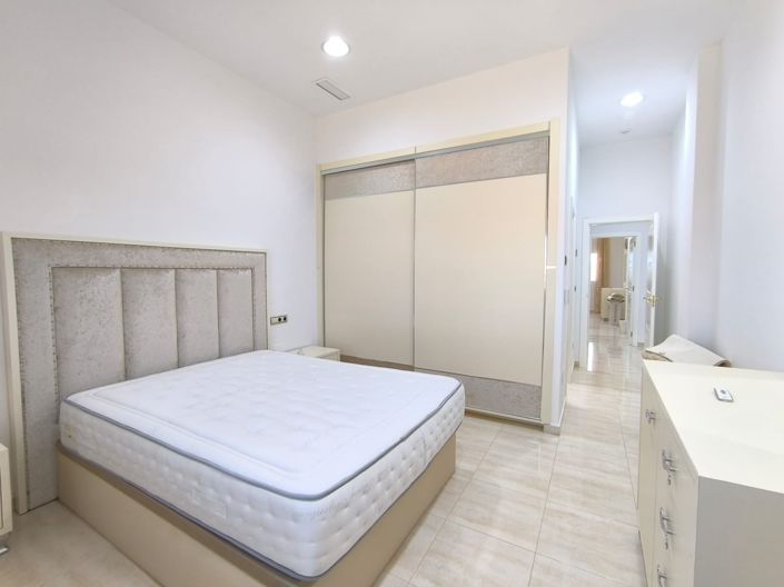 Image No.7-4 Bed Villa for sale