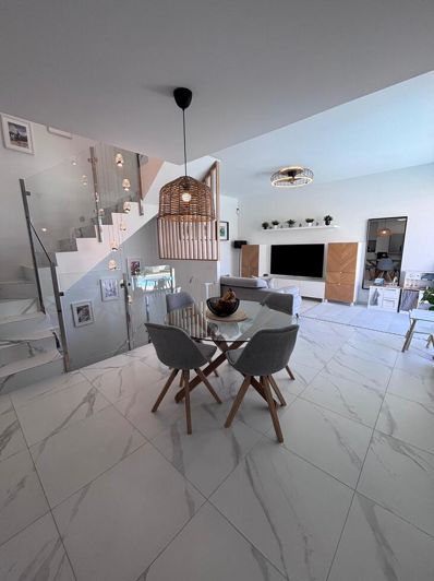 Image No.8-Villa de 5 chambres à vendre à Villamartin